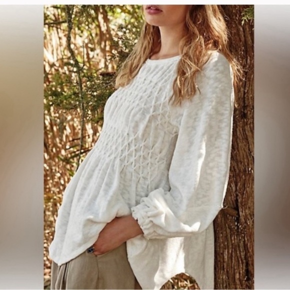 Free People Tops - FREE PEOPLE SNOWBELL Babydoll cream boho milkmaid raglan sleeve oversd top NWOT